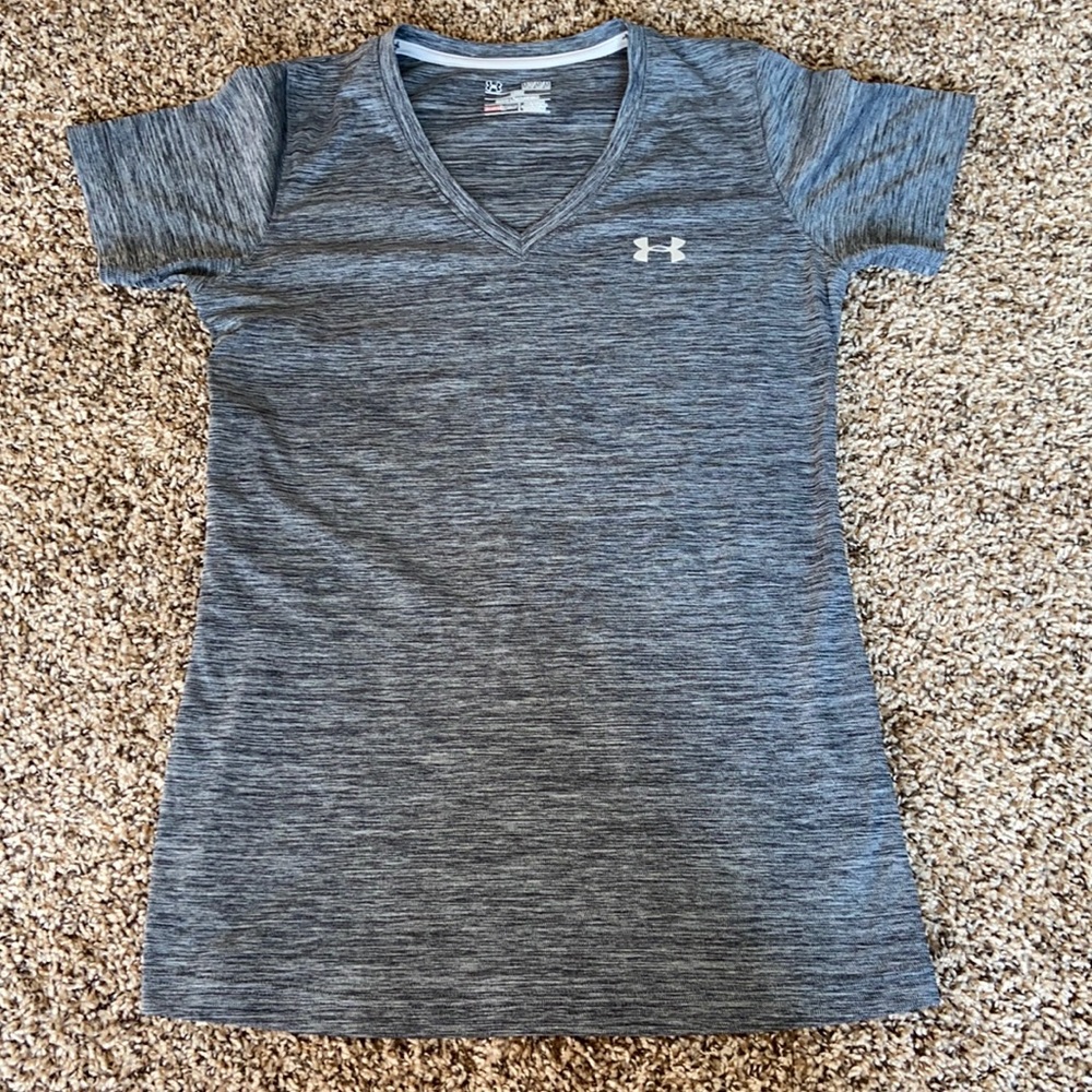Under Armour Gray Loose Workout top
